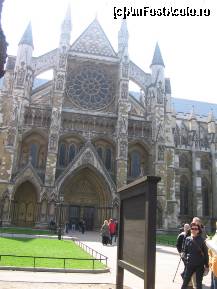 [P16] Exterior Westminster Abbey » foto by Michi
 - 
<span class="allrVoted glyphicon glyphicon-heart hidden" id="av162544"></span>
<a class="m-l-10 hidden" id="sv162544" onclick="voting_Foto_DelVot(,162544,1570)" role="button">șterge vot <span class="glyphicon glyphicon-remove"></span></a>
<a id="v9162544" class=" c-red"  onclick="voting_Foto_SetVot(162544)" role="button"><span class="glyphicon glyphicon-heart-empty"></span> <b>LIKE</b> = Votează poza</a> <img class="hidden"  id="f162544W9" src="/imagini/loader.gif" border="0" /><span class="AjErrMes hidden" id="e162544ErM"></span>