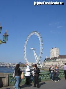 [P22] London Eye vazut de pe chei » foto by Michi
 - 
<span class="allrVoted glyphicon glyphicon-heart hidden" id="av162571"></span>
<a class="m-l-10 hidden" id="sv162571" onclick="voting_Foto_DelVot(,162571,1570)" role="button">șterge vot <span class="glyphicon glyphicon-remove"></span></a>
<a id="v9162571" class=" c-red"  onclick="voting_Foto_SetVot(162571)" role="button"><span class="glyphicon glyphicon-heart-empty"></span> <b>LIKE</b> = Votează poza</a> <img class="hidden"  id="f162571W9" src="/imagini/loader.gif" border="0" /><span class="AjErrMes hidden" id="e162571ErM"></span>