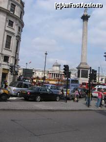 [P06] Aglomeratia din Trafalgar Square » foto by Michi
 - 
<span class="allrVoted glyphicon glyphicon-heart hidden" id="av162519"></span>
<a class="m-l-10 hidden" id="sv162519" onclick="voting_Foto_DelVot(,162519,1570)" role="button">șterge vot <span class="glyphicon glyphicon-remove"></span></a>
<a id="v9162519" class=" c-red"  onclick="voting_Foto_SetVot(162519)" role="button"><span class="glyphicon glyphicon-heart-empty"></span> <b>LIKE</b> = Votează poza</a> <img class="hidden"  id="f162519W9" src="/imagini/loader.gif" border="0" /><span class="AjErrMes hidden" id="e162519ErM"></span>