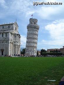 [P01] Pisa - Torre Pendente sau Turnul Garisenda , din acest unghi se vede cel mai bine abaterea de la verticala » foto by Diaura*
 - 
<span class="allrVoted glyphicon glyphicon-heart hidden" id="av138351"></span>
<a class="m-l-10 hidden" id="sv138351" onclick="voting_Foto_DelVot(,138351,1574)" role="button">șterge vot <span class="glyphicon glyphicon-remove"></span></a>
<a id="v9138351" class=" c-red"  onclick="voting_Foto_SetVot(138351)" role="button"><span class="glyphicon glyphicon-heart-empty"></span> <b>LIKE</b> = Votează poza</a> <img class="hidden"  id="f138351W9" src="/imagini/loader.gif" border="0" /><span class="AjErrMes hidden" id="e138351ErM"></span>