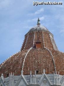 [P03] Pisa - Campo dei Miracoli - Baptisteriul- pe cupola este statuia Sfantului Ioan Botezatorul » foto by Diaura*
 - 
<span class="allrVoted glyphicon glyphicon-heart hidden" id="av142296"></span>
<a class="m-l-10 hidden" id="sv142296" onclick="voting_Foto_DelVot(,142296,1574)" role="button">șterge vot <span class="glyphicon glyphicon-remove"></span></a>
<a id="v9142296" class=" c-red"  onclick="voting_Foto_SetVot(142296)" role="button"><span class="glyphicon glyphicon-heart-empty"></span> <b>LIKE</b> = Votează poza</a> <img class="hidden"  id="f142296W9" src="/imagini/loader.gif" border="0" /><span class="AjErrMes hidden" id="e142296ErM"></span>