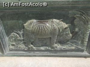 [P15] Fațada Catedralei din Pisa. Ușa a treia. un frumos ornament de chenar.  » foto by mihaelavoicu
 - 
<span class="allrVoted glyphicon glyphicon-heart hidden" id="av1159098"></span>
<a class="m-l-10 hidden" id="sv1159098" onclick="voting_Foto_DelVot(,1159098,1574)" role="button">șterge vot <span class="glyphicon glyphicon-remove"></span></a>
<a id="v91159098" class=" c-red"  onclick="voting_Foto_SetVot(1159098)" role="button"><span class="glyphicon glyphicon-heart-empty"></span> <b>LIKE</b> = Votează poza</a> <img class="hidden"  id="f1159098W9" src="/imagini/loader.gif" border="0" /><span class="AjErrMes hidden" id="e1159098ErM"></span>