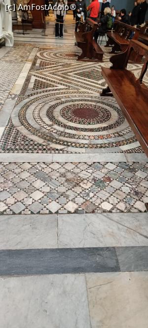 [P33] Mozaic pe podeaua catedralei. » foto by tata123 🔱
 - 
<span class="allrVoted glyphicon glyphicon-heart hidden" id="av1480789"></span>
<a class="m-l-10 hidden" id="sv1480789" onclick="voting_Foto_DelVot(,1480789,1574)" role="button">șterge vot <span class="glyphicon glyphicon-remove"></span></a>
<a id="v91480789" class=" c-red"  onclick="voting_Foto_SetVot(1480789)" role="button"><span class="glyphicon glyphicon-heart-empty"></span> <b>LIKE</b> = Votează poza</a> <img class="hidden"  id="f1480789W9" src="/imagini/loader.gif" border="0" /><span class="AjErrMes hidden" id="e1480789ErM"></span>
