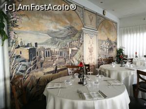 [P56] Ristorante Granduca Taormina » foto by crismis
 - 
<span class="allrVoted glyphicon glyphicon-heart hidden" id="av1055328"></span>
<a class="m-l-10 hidden" id="sv1055328" onclick="voting_Foto_DelVot(,1055328,1579)" role="button">șterge vot <span class="glyphicon glyphicon-remove"></span></a>
<a id="v91055328" class=" c-red"  onclick="voting_Foto_SetVot(1055328)" role="button"><span class="glyphicon glyphicon-heart-empty"></span> <b>LIKE</b> = Votează poza</a> <img class="hidden"  id="f1055328W9" src="/imagini/loader.gif" border="0" /><span class="AjErrMes hidden" id="e1055328ErM"></span>