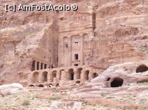 P16 [MAY-2016] Petra - minunea roz - Urn Tomb