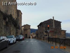 [P15] Bonnieux strada principala , la semafor » foto by Yolanda
 - 
<span class="allrVoted glyphicon glyphicon-heart hidden" id="av1469936"></span>
<a class="m-l-10 hidden" id="sv1469936" onclick="voting_Foto_DelVot(,1469936,1628)" role="button">șterge vot <span class="glyphicon glyphicon-remove"></span></a>
<a id="v91469936" class=" c-red"  onclick="voting_Foto_SetVot(1469936)" role="button"><span class="glyphicon glyphicon-heart-empty"></span> <b>LIKE</b> = Votează poza</a> <img class="hidden"  id="f1469936W9" src="/imagini/loader.gif" border="0" /><span class="AjErrMes hidden" id="e1469936ErM"></span>