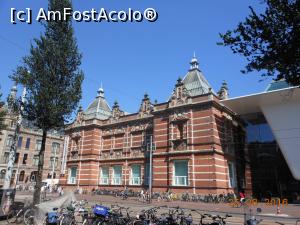 [P84] Amsterdam - Stedelijk Museum și parțial 'cada de baie'.  » foto by iulianic
 - 
<span class="allrVoted glyphicon glyphicon-heart hidden" id="av826124"></span>
<a class="m-l-10 hidden" id="sv826124" onclick="voting_Foto_DelVot(,826124,1639)" role="button">șterge vot <span class="glyphicon glyphicon-remove"></span></a>
<a id="v9826124" class=" c-red"  onclick="voting_Foto_SetVot(826124)" role="button"><span class="glyphicon glyphicon-heart-empty"></span> <b>LIKE</b> = Votează poza</a> <img class="hidden"  id="f826124W9" src="/imagini/loader.gif" border="0" /><span class="AjErrMes hidden" id="e826124ErM"></span>