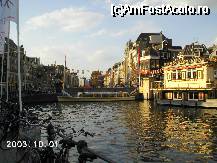 [P24] Un canal al Amsterdamului. În dreapta, un cunoscut magazin de suveniruri: Rondvaart Koou » foto by Costi
 - 
<span class="allrVoted glyphicon glyphicon-heart hidden" id="av24646"></span>
<a class="m-l-10 hidden" id="sv24646" onclick="voting_Foto_DelVot(,24646,1639)" role="button">șterge vot <span class="glyphicon glyphicon-remove"></span></a>
<a id="v924646" class=" c-red"  onclick="voting_Foto_SetVot(24646)" role="button"><span class="glyphicon glyphicon-heart-empty"></span> <b>LIKE</b> = Votează poza</a> <img class="hidden"  id="f24646W9" src="/imagini/loader.gif" border="0" /><span class="AjErrMes hidden" id="e24646ErM"></span>