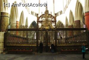 [P37] Interior din St. Bavo (Grote Kerk). In dreapta este locul de odihna vesnica a lui Frans Hals » foto by Radu Tudoran
 - 
<span class="allrVoted glyphicon glyphicon-heart hidden" id="av746664"></span>
<a class="m-l-10 hidden" id="sv746664" onclick="voting_Foto_DelVot(,746664,1639)" role="button">șterge vot <span class="glyphicon glyphicon-remove"></span></a>
<a id="v9746664" class=" c-red"  onclick="voting_Foto_SetVot(746664)" role="button"><span class="glyphicon glyphicon-heart-empty"></span> <b>LIKE</b> = Votează poza</a> <img class="hidden"  id="f746664W9" src="/imagini/loader.gif" border="0" /><span class="AjErrMes hidden" id="e746664ErM"></span>