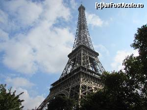 [P08] Turnul Eiffel, 340 m cu antenele pe el. Inaugurat in 1900 cu ocazia Expozitiei Universale de la Paris. Ce e cu sonda asta la noi in oras, au zis parizienii in 1900. Antenele de pe el de atunci l-au salvat de la daramare. Acum simbolul orasului.  » foto by ascomp*
 - 
<span class="allrVoted glyphicon glyphicon-heart hidden" id="av673966"></span>
<a class="m-l-10 hidden" id="sv673966" onclick="voting_Foto_DelVot(,673966,1684)" role="button">șterge vot <span class="glyphicon glyphicon-remove"></span></a>
<a id="v9673966" class=" c-red"  onclick="voting_Foto_SetVot(673966)" role="button"><span class="glyphicon glyphicon-heart-empty"></span> <b>LIKE</b> = Votează poza</a> <img class="hidden"  id="f673966W9" src="/imagini/loader.gif" border="0" /><span class="AjErrMes hidden" id="e673966ErM"></span>