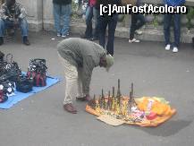 [P28] Pe esplanada de la Montmartre, gasesti brelocuri mici cu turnul Eiffel(3 la un euro), cele mai mari costa intre 1 si 5 euro » foto by dorgo
 - 
<span class="allrVoted glyphicon glyphicon-heart hidden" id="av161396"></span>
<a class="m-l-10 hidden" id="sv161396" onclick="voting_Foto_DelVot(,161396,1684)" role="button">șterge vot <span class="glyphicon glyphicon-remove"></span></a>
<a id="v9161396" class=" c-red"  onclick="voting_Foto_SetVot(161396)" role="button"><span class="glyphicon glyphicon-heart-empty"></span> <b>LIKE</b> = Votează poza</a> <img class="hidden"  id="f161396W9" src="/imagini/loader.gif" border="0" /><span class="AjErrMes hidden" id="e161396ErM"></span>