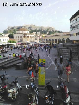 [P29] Piața Monastiraki, una din stațiile busului turistic » foto by Carmen Ion
 - 
<span class="allrVoted glyphicon glyphicon-heart hidden" id="av1042408"></span>
<a class="m-l-10 hidden" id="sv1042408" onclick="voting_Foto_DelVot(,1042408,1710)" role="button">șterge vot <span class="glyphicon glyphicon-remove"></span></a>
<a id="v91042408" class=" c-red"  onclick="voting_Foto_SetVot(1042408)" role="button"><span class="glyphicon glyphicon-heart-empty"></span> <b>LIKE</b> = Votează poza</a> <img class="hidden"  id="f1042408W9" src="/imagini/loader.gif" border="0" /><span class="AjErrMes hidden" id="e1042408ErM"></span>