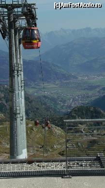 [P07] Kitzsteinhorn - Gletscherjet 2 » foto by Dragoș_MD
 - 
<span class="allrVoted glyphicon glyphicon-heart hidden" id="av379305"></span>
<a class="m-l-10 hidden" id="sv379305" onclick="voting_Foto_DelVot(,379305,1732)" role="button">șterge vot <span class="glyphicon glyphicon-remove"></span></a>
<a id="v9379305" class=" c-red"  onclick="voting_Foto_SetVot(379305)" role="button"><span class="glyphicon glyphicon-heart-empty"></span> <b>LIKE</b> = Votează poza</a> <img class="hidden"  id="f379305W9" src="/imagini/loader.gif" border="0" /><span class="AjErrMes hidden" id="e379305ErM"></span>