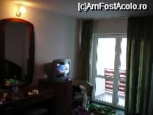 [P05] Poiana Brasov - Hotel Piatra Mare, interiorul camerei, am fost printre norocosii care am avut si balcon » foto by danoradea
 - 
<span class="allrVoted glyphicon glyphicon-heart hidden" id="av52172"></span>
<a class="m-l-10 hidden" id="sv52172" onclick="voting_Foto_DelVot(,52172,1841)" role="button">șterge vot <span class="glyphicon glyphicon-remove"></span></a>
<a id="v952172" class=" c-red"  onclick="voting_Foto_SetVot(52172)" role="button"><span class="glyphicon glyphicon-heart-empty"></span> <b>LIKE</b> = Votează poza</a> <img class="hidden"  id="f52172W9" src="/imagini/loader.gif" border="0" /><span class="AjErrMes hidden" id="e52172ErM"></span>