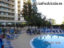 [P01] Piscina hotelului. » foto by biu
 - 
<span class="allrVoted glyphicon glyphicon-heart hidden" id="av287521"></span>
<a class="m-l-10 hidden" id="sv287521" onclick="voting_Foto_DelVot(,287521,1871)" role="button">șterge vot <span class="glyphicon glyphicon-remove"></span></a>
<a id="v9287521" class=" c-red"  onclick="voting_Foto_SetVot(287521)" role="button"><span class="glyphicon glyphicon-heart-empty"></span> <b>LIKE</b> = Votează poza</a> <img class="hidden"  id="f287521W9" src="/imagini/loader.gif" border="0" /><span class="AjErrMes hidden" id="e287521ErM"></span>