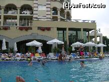 [P07] doua piscine mari si mai sunt patru pentru copii » foto by Raluca99*
 - 
<span class="allrVoted glyphicon glyphicon-heart hidden" id="av128617"></span>
<a class="m-l-10 hidden" id="sv128617" onclick="voting_Foto_DelVot(,128617,1941)" role="button">șterge vot <span class="glyphicon glyphicon-remove"></span></a>
<a id="v9128617" class=" c-red"  onclick="voting_Foto_SetVot(128617)" role="button"><span class="glyphicon glyphicon-heart-empty"></span> <b>LIKE</b> = Votează poza</a> <img class="hidden"  id="f128617W9" src="/imagini/loader.gif" border="0" /><span class="AjErrMes hidden" id="e128617ErM"></span>