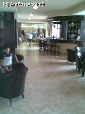 [P03] Lobby-bar-ul și accesul către restaurant » foto by puiutea
 - 
<span class="allrVoted glyphicon glyphicon-heart hidden" id="av785122"></span>
<a class="m-l-10 hidden" id="sv785122" onclick="voting_Foto_DelVot(,785122,1943)" role="button">șterge vot <span class="glyphicon glyphicon-remove"></span></a>
<a id="v9785122" class=" c-red"  onclick="voting_Foto_SetVot(785122)" role="button"><span class="glyphicon glyphicon-heart-empty"></span> <b>LIKE</b> = Votează poza</a> <img class="hidden"  id="f785122W9" src="/imagini/loader.gif" border="0" /><span class="AjErrMes hidden" id="e785122ErM"></span>