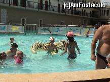 [P01] piscina pntru copii din interiorul hotelului. apa era numai buna sa  te joci in ea. chiar langa aceasta piscina se aflau doua leagane, topogane, si alte chestii de distractie pt. copii inconjurate de nisip. » foto by claudia diana
 - 
<span class="allrVoted glyphicon glyphicon-heart hidden" id="av175526"></span>
<a class="m-l-10 hidden" id="sv175526" onclick="voting_Foto_DelVot(,175526,1952)" role="button">șterge vot <span class="glyphicon glyphicon-remove"></span></a>
<a id="v9175526" class=" c-red"  onclick="voting_Foto_SetVot(175526)" role="button"><span class="glyphicon glyphicon-heart-empty"></span> <b>LIKE</b> = Votează poza</a> <img class="hidden"  id="f175526W9" src="/imagini/loader.gif" border="0" /><span class="AjErrMes hidden" id="e175526ErM"></span>