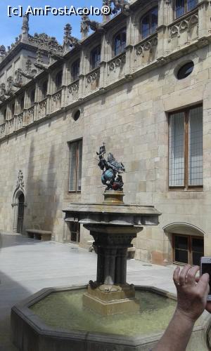 [P10] Palau de la Generalitat-Barcelona
Pati des Tarongers-fantana » foto by neilsimon
 - 
<span class="allrVoted glyphicon glyphicon-heart hidden" id="av853351"></span>
<a class="m-l-10 hidden" id="sv853351" onclick="voting_Foto_DelVot(,853351,1999)" role="button">șterge vot <span class="glyphicon glyphicon-remove"></span></a>
<a id="v9853351" class=" c-red"  onclick="voting_Foto_SetVot(853351)" role="button"><span class="glyphicon glyphicon-heart-empty"></span> <b>LIKE</b> = Votează poza</a> <img class="hidden"  id="f853351W9" src="/imagini/loader.gif" border="0" /><span class="AjErrMes hidden" id="e853351ErM"></span>