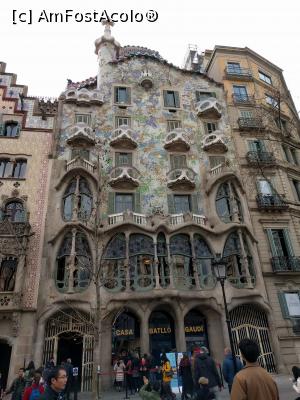 [P24] Casa Batllo » foto by cris71
 - 
<span class="allrVoted glyphicon glyphicon-heart hidden" id="av897441"></span>
<a class="m-l-10 hidden" id="sv897441" onclick="voting_Foto_DelVot(,897441,1999)" role="button">șterge vot <span class="glyphicon glyphicon-remove"></span></a>
<a id="v9897441" class=" c-red"  onclick="voting_Foto_SetVot(897441)" role="button"><span class="glyphicon glyphicon-heart-empty"></span> <b>LIKE</b> = Votează poza</a> <img class="hidden"  id="f897441W9" src="/imagini/loader.gif" border="0" /><span class="AjErrMes hidden" id="e897441ErM"></span>