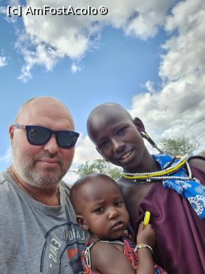 [P15] familie maasai! ;-) » foto by robert
 - 
<span class="allrVoted glyphicon glyphicon-heart hidden" id="av1254467"></span>
<a class="m-l-10 hidden" id="sv1254467" onclick="voting_Foto_DelVot(,1254467,2009)" role="button">șterge vot <span class="glyphicon glyphicon-remove"></span></a>
<a id="v91254467" class=" c-red"  onclick="voting_Foto_SetVot(1254467)" role="button"><span class="glyphicon glyphicon-heart-empty"></span> <b>LIKE</b> = Votează poza</a> <img class="hidden"  id="f1254467W9" src="/imagini/loader.gif" border="0" /><span class="AjErrMes hidden" id="e1254467ErM"></span>