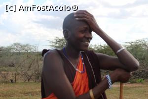 P14 [JAN-2016] 'Doamne, cum arata omul alb! ', se mira acest Massai. 