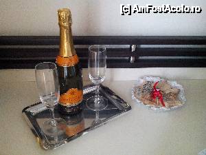 [P01] cocktail de primire » foto by woot*
 - 
<span class="allrVoted glyphicon glyphicon-heart hidden" id="av402272"></span>
<a class="m-l-10 hidden" id="sv402272" onclick="voting_Foto_DelVot(,402272,2030)" role="button">șterge vot <span class="glyphicon glyphicon-remove"></span></a>
<a id="v9402272" class=" c-red"  onclick="voting_Foto_SetVot(402272)" role="button"><span class="glyphicon glyphicon-heart-empty"></span> <b>LIKE</b> = Votează poza</a> <img class="hidden"  id="f402272W9" src="/imagini/loader.gif" border="0" /><span class="AjErrMes hidden" id="e402272ErM"></span>