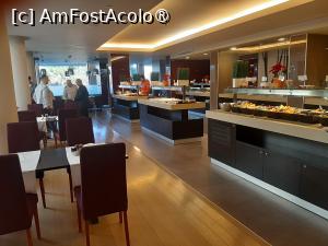 [P33] In restaurant la micul dejun » foto by roxxie
 - 
<span class="allrVoted glyphicon glyphicon-heart hidden" id="av1514415"></span>
<a class="m-l-10 hidden" id="sv1514415" onclick="voting_Foto_DelVot(,1514415,2111)" role="button">șterge vot <span class="glyphicon glyphicon-remove"></span></a>
<a id="v91514415" class=" c-red"  onclick="voting_Foto_SetVot(1514415)" role="button"><span class="glyphicon glyphicon-heart-empty"></span> <b>LIKE</b> = Votează poza</a> <img class="hidden"  id="f1514415W9" src="/imagini/loader.gif" border="0" /><span class="AjErrMes hidden" id="e1514415ErM"></span>