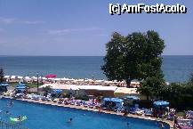 [P06] Vedere catre mare si piscina mare - poza facuta de la piscina mica » foto by domnulpetre
 - 
<span class="allrVoted glyphicon glyphicon-heart hidden" id="av331932"></span>
<a class="m-l-10 hidden" id="sv331932" onclick="voting_Foto_DelVot(,331932,2141)" role="button">șterge vot <span class="glyphicon glyphicon-remove"></span></a>
<a id="v9331932" class=" c-red"  onclick="voting_Foto_SetVot(331932)" role="button"><span class="glyphicon glyphicon-heart-empty"></span> <b>LIKE</b> = Votează poza</a> <img class="hidden"  id="f331932W9" src="/imagini/loader.gif" border="0" /><span class="AjErrMes hidden" id="e331932ErM"></span>
