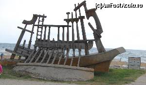 [P02] Corabia din fata hotelului » foto by Danez
 - 
<span class="allrVoted glyphicon glyphicon-heart hidden" id="av659445"></span>
<a class="m-l-10 hidden" id="sv659445" onclick="voting_Foto_DelVot(,659445,2141)" role="button">șterge vot <span class="glyphicon glyphicon-remove"></span></a>
<a id="v9659445" class=" c-red"  onclick="voting_Foto_SetVot(659445)" role="button"><span class="glyphicon glyphicon-heart-empty"></span> <b>LIKE</b> = Votează poza</a> <img class="hidden"  id="f659445W9" src="/imagini/loader.gif" border="0" /><span class="AjErrMes hidden" id="e659445ErM"></span>