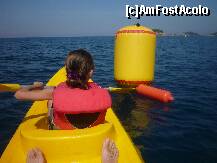 [P101] CDC - Plimbare cu caiacul in larg si la insulitele din dreapta complexului (cele care se vad in spatele geamandurii). » foto by Horia
 - 
<span class="allrVoted glyphicon glyphicon-heart hidden" id="av152313"></span>
<a class="m-l-10 hidden" id="sv152313" onclick="voting_Foto_DelVot(,152313,2171)" role="button">șterge vot <span class="glyphicon glyphicon-remove"></span></a>
<a id="v9152313" class=" c-red"  onclick="voting_Foto_SetVot(152313)" role="button"><span class="glyphicon glyphicon-heart-empty"></span> <b>LIKE</b> = Votează poza</a> <img class="hidden"  id="f152313W9" src="/imagini/loader.gif" border="0" /><span class="AjErrMes hidden" id="e152313ErM"></span>