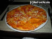 [P121] CDC - A La Carte - Restaurantul Farina, felul doi, pizza hawaiana, cu ananas si mango. » foto by Horia
 - 
<span class="allrVoted glyphicon glyphicon-heart hidden" id="av152335"></span>
<a class="m-l-10 hidden" id="sv152335" onclick="voting_Foto_DelVot(,152335,2171)" role="button">șterge vot <span class="glyphicon glyphicon-remove"></span></a>
<a id="v9152335" class=" c-red"  onclick="voting_Foto_SetVot(152335)" role="button"><span class="glyphicon glyphicon-heart-empty"></span> <b>LIKE</b> = Votează poza</a> <img class="hidden"  id="f152335W9" src="/imagini/loader.gif" border="0" /><span class="AjErrMes hidden" id="e152335ErM"></span>