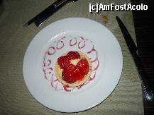 [P125] CDC - A La Carte - Restaurantul Farina, tarta cu capsuni ca desert. » foto by Horia
 - 
<span class="allrVoted glyphicon glyphicon-heart hidden" id="av152339"></span>
<a class="m-l-10 hidden" id="sv152339" onclick="voting_Foto_DelVot(,152339,2171)" role="button">șterge vot <span class="glyphicon glyphicon-remove"></span></a>
<a id="v9152339" class=" c-red"  onclick="voting_Foto_SetVot(152339)" role="button"><span class="glyphicon glyphicon-heart-empty"></span> <b>LIKE</b> = Votează poza</a> <img class="hidden"  id="f152339W9" src="/imagini/loader.gif" border="0" /><span class="AjErrMes hidden" id="e152339ErM"></span>