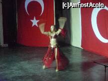 [P138] CDC - Amfiteatru - Seara turceasca cu dansatoarea din buric. » foto by Horia
 - 
<span class="allrVoted glyphicon glyphicon-heart hidden" id="av152352"></span>
<a class="m-l-10 hidden" id="sv152352" onclick="voting_Foto_DelVot(,152352,2171)" role="button">șterge vot <span class="glyphicon glyphicon-remove"></span></a>
<a id="v9152352" class=" c-red"  onclick="voting_Foto_SetVot(152352)" role="button"><span class="glyphicon glyphicon-heart-empty"></span> <b>LIKE</b> = Votează poza</a> <img class="hidden"  id="f152352W9" src="/imagini/loader.gif" border="0" /><span class="AjErrMes hidden" id="e152352ErM"></span>