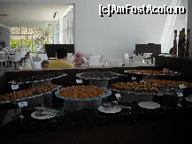 [P28] sectorul meu preferat. LA COFETARIE. » foto by michele
 - 
<span class="allrVoted glyphicon glyphicon-heart hidden" id="av79480"></span>
<a class="m-l-10 hidden" id="sv79480" onclick="voting_Foto_DelVot(,79480,2171)" role="button">șterge vot <span class="glyphicon glyphicon-remove"></span></a>
<a id="v979480" class=" c-red"  onclick="voting_Foto_SetVot(79480)" role="button"><span class="glyphicon glyphicon-heart-empty"></span> <b>LIKE</b> = Votează poza</a> <img class="hidden"  id="f79480W9" src="/imagini/loader.gif" border="0" /><span class="AjErrMes hidden" id="e79480ErM"></span>