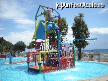 [P39] tot in paradisul copiiilor. » foto by michele
 - 
<span class="allrVoted glyphicon glyphicon-heart hidden" id="av79496"></span>
<a class="m-l-10 hidden" id="sv79496" onclick="voting_Foto_DelVot(,79496,2171)" role="button">șterge vot <span class="glyphicon glyphicon-remove"></span></a>
<a id="v979496" class=" c-red"  onclick="voting_Foto_SetVot(79496)" role="button"><span class="glyphicon glyphicon-heart-empty"></span> <b>LIKE</b> = Votează poza</a> <img class="hidden"  id="f79496W9" src="/imagini/loader.gif" border="0" /><span class="AjErrMes hidden" id="e79496ErM"></span>