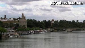 [P20] Pe malul fluviului Guadalquivir. In stanga este Torre del Oro » foto by Radu Tudoran
 - 
<span class="allrVoted glyphicon glyphicon-heart hidden" id="av698933"></span>
<a class="m-l-10 hidden" id="sv698933" onclick="voting_Foto_DelVot(,698933,2251)" role="button">șterge vot <span class="glyphicon glyphicon-remove"></span></a>
<a id="v9698933" class=" c-red"  onclick="voting_Foto_SetVot(698933)" role="button"><span class="glyphicon glyphicon-heart-empty"></span> <b>LIKE</b> = Votează poza</a> <img class="hidden"  id="f698933W9" src="/imagini/loader.gif" border="0" /><span class="AjErrMes hidden" id="e698933ErM"></span>