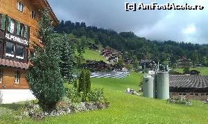 [P06] Imagine din zona centrală a satului turistic Grindelwald din Alpii Bernezi, Elveția.  » foto by traian.leuca †
 - 
<span class="allrVoted glyphicon glyphicon-heart hidden" id="av594824"></span>
<a class="m-l-10 hidden" id="sv594824" onclick="voting_Foto_DelVot(,594824,2252)" role="button">șterge vot <span class="glyphicon glyphicon-remove"></span></a>
<a id="v9594824" class=" c-red"  onclick="voting_Foto_SetVot(594824)" role="button"><span class="glyphicon glyphicon-heart-empty"></span> <b>LIKE</b> = Votează poza</a> <img class="hidden"  id="f594824W9" src="/imagini/loader.gif" border="0" /><span class="AjErrMes hidden" id="e594824ErM"></span>