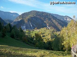 [P07] Sejur la Casa Tabacaru - imprejurimi (vedere spre satul Magura)  » foto by ioana2014
 - 
<span class="allrVoted glyphicon glyphicon-heart hidden" id="av564966"></span>
<a class="m-l-10 hidden" id="sv564966" onclick="voting_Foto_DelVot(,564966,2305)" role="button">șterge vot <span class="glyphicon glyphicon-remove"></span></a>
<a id="v9564966" class=" c-red"  onclick="voting_Foto_SetVot(564966)" role="button"><span class="glyphicon glyphicon-heart-empty"></span> <b>LIKE</b> = Votează poza</a> <img class="hidden"  id="f564966W9" src="/imagini/loader.gif" border="0" /><span class="AjErrMes hidden" id="e564966ErM"></span>