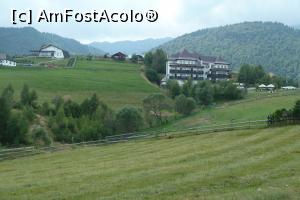 [P21] satul Pestera, hotel Nobilis » foto by Iulianaursu1
 - 
<span class="allrVoted glyphicon glyphicon-heart hidden" id="av782663"></span>
<a class="m-l-10 hidden" id="sv782663" onclick="voting_Foto_DelVot(,782663,2305)" role="button">șterge vot <span class="glyphicon glyphicon-remove"></span></a>
<a id="v9782663" class=" c-red"  onclick="voting_Foto_SetVot(782663)" role="button"><span class="glyphicon glyphicon-heart-empty"></span> <b>LIKE</b> = Votează poza</a> <img class="hidden"  id="f782663W9" src="/imagini/loader.gif" border="0" /><span class="AjErrMes hidden" id="e782663ErM"></span>