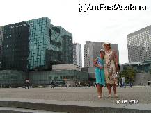 [P02] Pe esplanada cartierului La Defense - Paris » foto by ileanaxperta*
 - 
<span class="allrVoted glyphicon glyphicon-heart hidden" id="av23660"></span>
<a class="m-l-10 hidden" id="sv23660" onclick="voting_Foto_DelVot(,23660,2333)" role="button">șterge vot <span class="glyphicon glyphicon-remove"></span></a>
<a id="v923660" class=" c-red"  onclick="voting_Foto_SetVot(23660)" role="button"><span class="glyphicon glyphicon-heart-empty"></span> <b>LIKE</b> = Votează poza</a> <img class="hidden"  id="f23660W9" src="/imagini/loader.gif" border="0" /><span class="AjErrMes hidden" id="e23660ErM"></span>