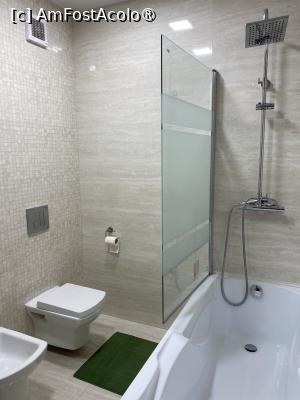 [P07] Apartament Coquette Brasov. Baia dormitorului. » foto by Floria
 - 
<span class="allrVoted glyphicon glyphicon-heart hidden" id="av1484964"></span>
<a class="m-l-10 hidden" id="sv1484964" onclick="voting_Foto_DelVot(,1484964,2429)" role="button">șterge vot <span class="glyphicon glyphicon-remove"></span></a>
<a id="v91484964" class=" c-red"  onclick="voting_Foto_SetVot(1484964)" role="button"><span class="glyphicon glyphicon-heart-empty"></span> <b>LIKE</b> = Votează poza</a> <img class="hidden"  id="f1484964W9" src="/imagini/loader.gif" border="0" /><span class="AjErrMes hidden" id="e1484964ErM"></span>