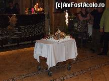 [P41] ultima seara  inainte de plecare si in spate tortul cel mare » foto by xbpp0670
 - 
<span class="allrVoted glyphicon glyphicon-heart hidden" id="av229039"></span>
<a class="m-l-10 hidden" id="sv229039" onclick="voting_Foto_DelVot(,229039,2431)" role="button">șterge vot <span class="glyphicon glyphicon-remove"></span></a>
<a id="v9229039" class=" c-red"  onclick="voting_Foto_SetVot(229039)" role="button"><span class="glyphicon glyphicon-heart-empty"></span> <b>LIKE</b> = Votează poza</a> <img class="hidden"  id="f229039W9" src="/imagini/loader.gif" border="0" /><span class="AjErrMes hidden" id="e229039ErM"></span>