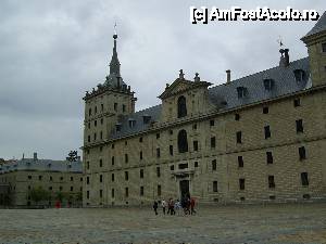 [P01] Împrejurimile Madridului / San Lorenzo de El Escorial - Faţada principală, intrarea la Colegiul Regal.  » foto by iulianic
 - 
<span class="allrVoted glyphicon glyphicon-heart hidden" id="av407850"></span>
<a class="m-l-10 hidden" id="sv407850" onclick="voting_Foto_DelVot(,407850,2442)" role="button">șterge vot <span class="glyphicon glyphicon-remove"></span></a>
<a id="v9407850" class=" c-red"  onclick="voting_Foto_SetVot(407850)" role="button"><span class="glyphicon glyphicon-heart-empty"></span> <b>LIKE</b> = Votează poza</a> <img class="hidden"  id="f407850W9" src="/imagini/loader.gif" border="0" /><span class="AjErrMes hidden" id="e407850ErM"></span>