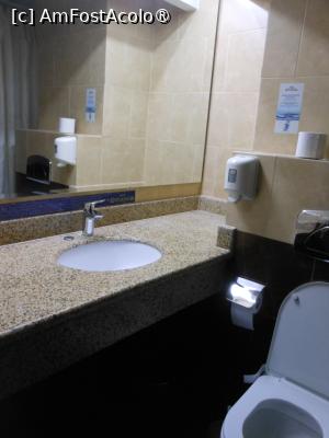 [P23] Tulcea - Hotel Esplanada. În baia camerei 606. » foto by iulianic
 - 
<span class="allrVoted glyphicon glyphicon-heart hidden" id="av1445887"></span>
<a class="m-l-10 hidden" id="sv1445887" onclick="voting_Foto_DelVot(,1445887,2454)" role="button">șterge vot <span class="glyphicon glyphicon-remove"></span></a>
<a id="v91445887" class=" c-red"  onclick="voting_Foto_SetVot(1445887)" role="button"><span class="glyphicon glyphicon-heart-empty"></span> <b>LIKE</b> = Votează poza</a> <img class="hidden"  id="f1445887W9" src="/imagini/loader.gif" border="0" /><span class="AjErrMes hidden" id="e1445887ErM"></span>