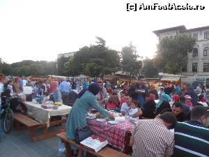 [P08] Ramadan la Istanbul - cu mic cu mare, toata lumea așteaptă dezlegarea la masă...  » foto by sunflower
 - 
<span class="allrVoted glyphicon glyphicon-heart hidden" id="av526512"></span>
<a class="m-l-10 hidden" id="sv526512" onclick="voting_Foto_DelVot(,526512,2468)" role="button">șterge vot <span class="glyphicon glyphicon-remove"></span></a>
<a id="v9526512" class=" c-red"  onclick="voting_Foto_SetVot(526512)" role="button"><span class="glyphicon glyphicon-heart-empty"></span> <b>LIKE</b> = Votează poza</a> <img class="hidden"  id="f526512W9" src="/imagini/loader.gif" border="0" /><span class="AjErrMes hidden" id="e526512ErM"></span>