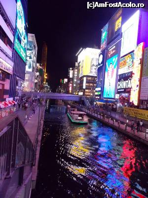 [P78] Osaka, Dotonbori, Podul Ebisubashi de la picioarele lui Glico, locul de întâlnire a localnicilor pentru a sărbători victoriile și evenimentele sportive din viața orașului.  » foto by mprofeanu
 - 
<span class="allrVoted glyphicon glyphicon-heart hidden" id="av702108"></span>
<a class="m-l-10 hidden" id="sv702108" onclick="voting_Foto_DelVot(,702108,2490)" role="button">șterge vot <span class="glyphicon glyphicon-remove"></span></a>
<a id="v9702108" class=" c-red"  onclick="voting_Foto_SetVot(702108)" role="button"><span class="glyphicon glyphicon-heart-empty"></span> <b>LIKE</b> = Votează poza</a> <img class="hidden"  id="f702108W9" src="/imagini/loader.gif" border="0" /><span class="AjErrMes hidden" id="e702108ErM"></span>