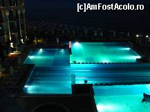 [P02] Piscina noaptea - vedere de sus, dinspre sosea » foto by Bulinuta
 - 
<span class="allrVoted glyphicon glyphicon-heart hidden" id="av90656"></span>
<a class="m-l-10 hidden" id="sv90656" onclick="voting_Foto_DelVot(,90656,2555)" role="button">șterge vot <span class="glyphicon glyphicon-remove"></span></a>
<a id="v990656" class=" c-red"  onclick="voting_Foto_SetVot(90656)" role="button"><span class="glyphicon glyphicon-heart-empty"></span> <b>LIKE</b> = Votează poza</a> <img class="hidden"  id="f90656W9" src="/imagini/loader.gif" border="0" /><span class="AjErrMes hidden" id="e90656ErM"></span>