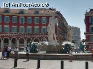 [P15] Fontaine du Soleil, inconjurată de cinci statui de bronz reprezentând zeități grecești și romane – Pământul, Venus, Mercur, Saturn și Marte » foto by Mika
 - 
<span class="allrVoted glyphicon glyphicon-heart hidden" id="av1067985"></span>
<a class="m-l-10 hidden" id="sv1067985" onclick="voting_Foto_DelVot(,1067985,2571)" role="button">șterge vot <span class="glyphicon glyphicon-remove"></span></a>
<a id="v91067985" class=" c-red"  onclick="voting_Foto_SetVot(1067985)" role="button"><span class="glyphicon glyphicon-heart-empty"></span> <b>LIKE</b> = Votează poza</a> <img class="hidden"  id="f1067985W9" src="/imagini/loader.gif" border="0" /><span class="AjErrMes hidden" id="e1067985ErM"></span>