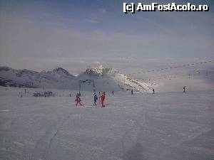 [P25] la ski pe ghetar (der Gletscher), Kitzsteinhorn » foto by raducondurache
 - 
<span class="allrVoted glyphicon glyphicon-heart hidden" id="av495916"></span>
<a class="m-l-10 hidden" id="sv495916" onclick="voting_Foto_DelVot(,495916,2577)" role="button">șterge vot <span class="glyphicon glyphicon-remove"></span></a>
<a id="v9495916" class=" c-red"  onclick="voting_Foto_SetVot(495916)" role="button"><span class="glyphicon glyphicon-heart-empty"></span> <b>LIKE</b> = Votează poza</a> <img class="hidden"  id="f495916W9" src="/imagini/loader.gif" border="0" /><span class="AjErrMes hidden" id="e495916ErM"></span>